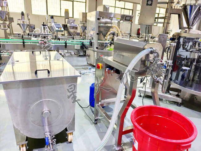 成都膏體稱重灌裝機(jī)細(xì)節(jié)實(shí)拍