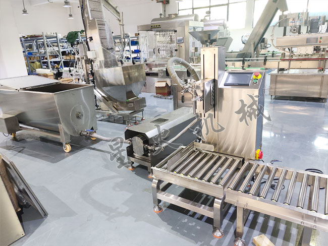 成都膏體灌裝機(jī)廠家實(shí)拍